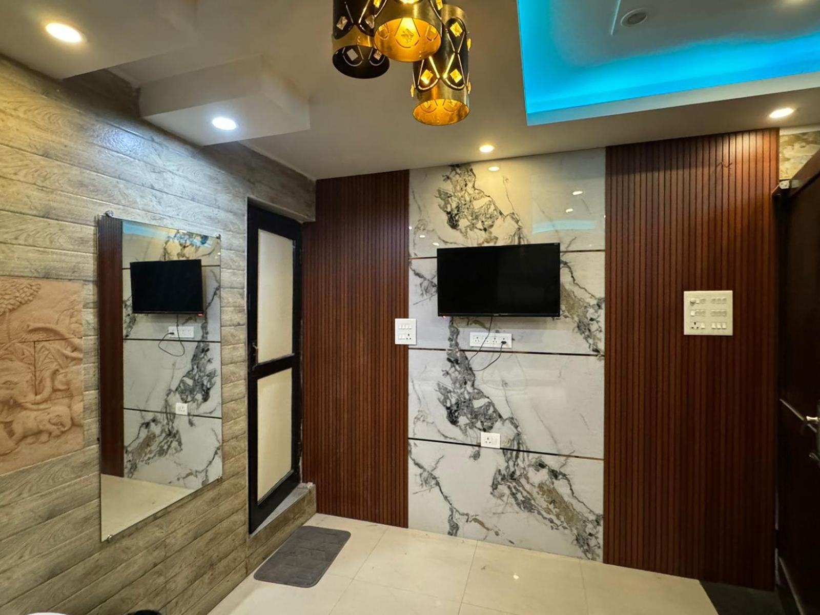 Hotel Dev Ganga Rishīkesh Zewnętrze zdjęcie