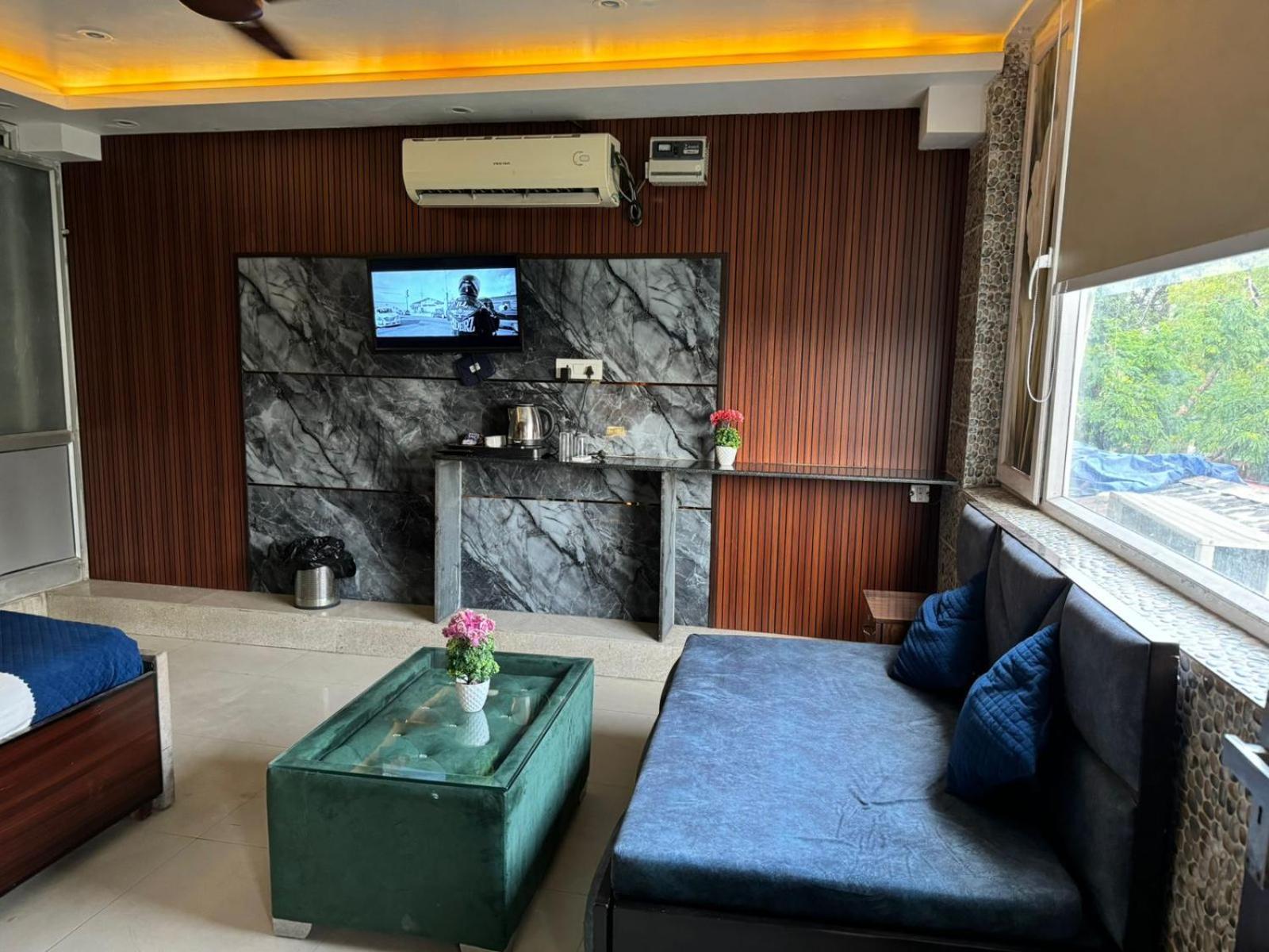 Hotel Dev Ganga Rishīkesh Zewnętrze zdjęcie