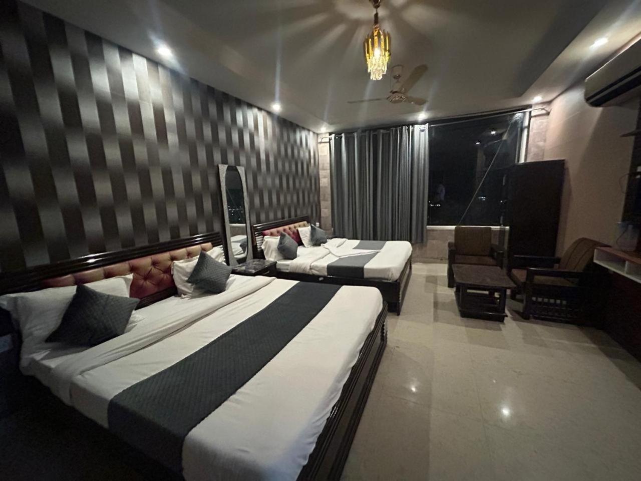 Hotel Dev Ganga Rishīkesh Zewnętrze zdjęcie