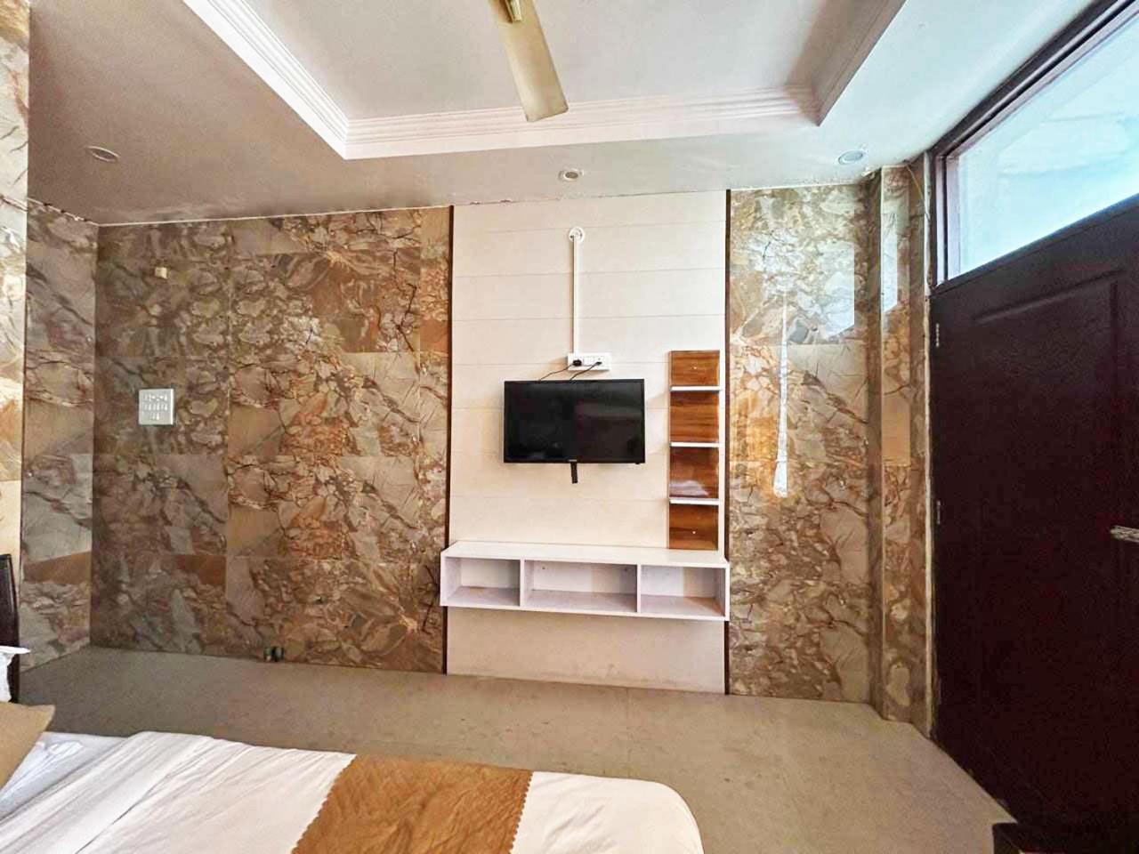 Hotel Dev Ganga Rishīkesh Zewnętrze zdjęcie