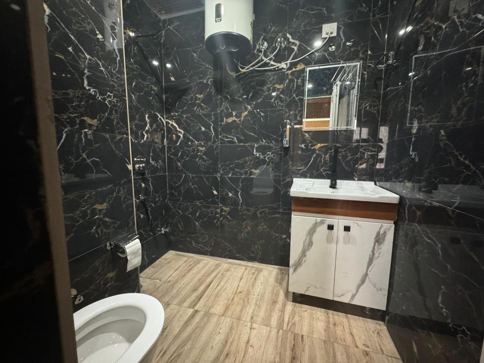 Hotel Dev Ganga Rishīkesh Zewnętrze zdjęcie
